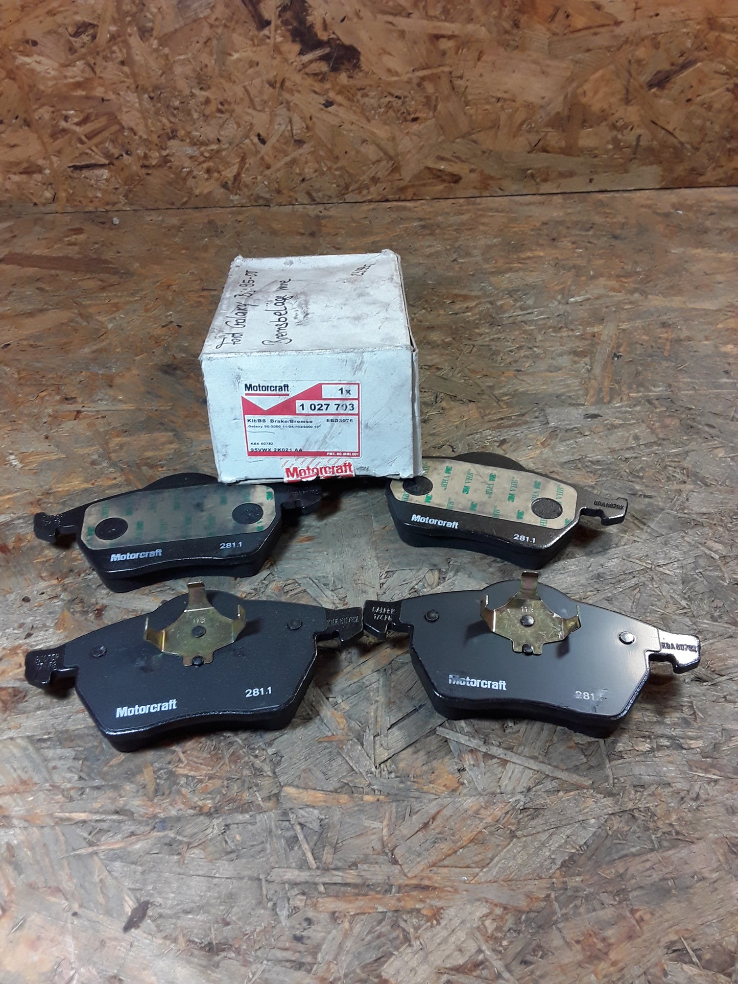 Ford Galaxy Bj 95-00 Bremsbeläge vorne original Ford NEU