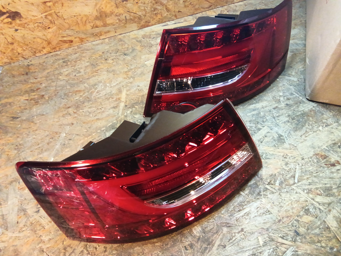 Heckleuchten LED Rot Klar passend für AUDI A6 C6 (4F) Limousine Vor-Facelift 2004-2008