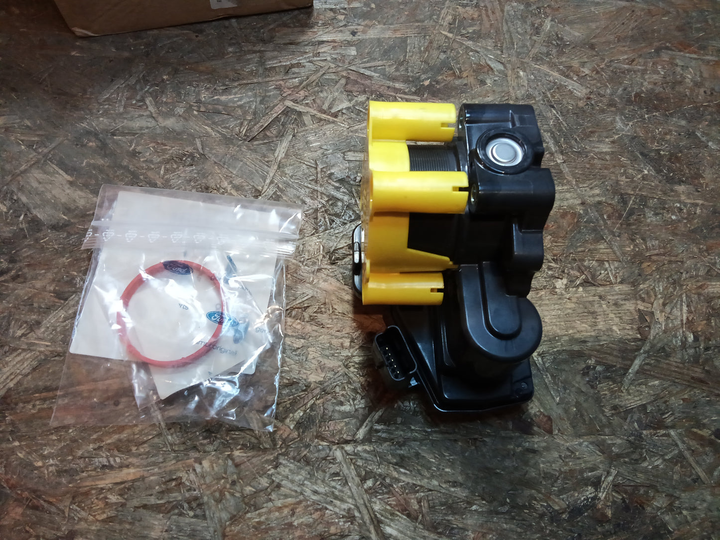 Ford C-Max Focus Mondeo 2.0 TDCi Drosselklappe original Ford NEU