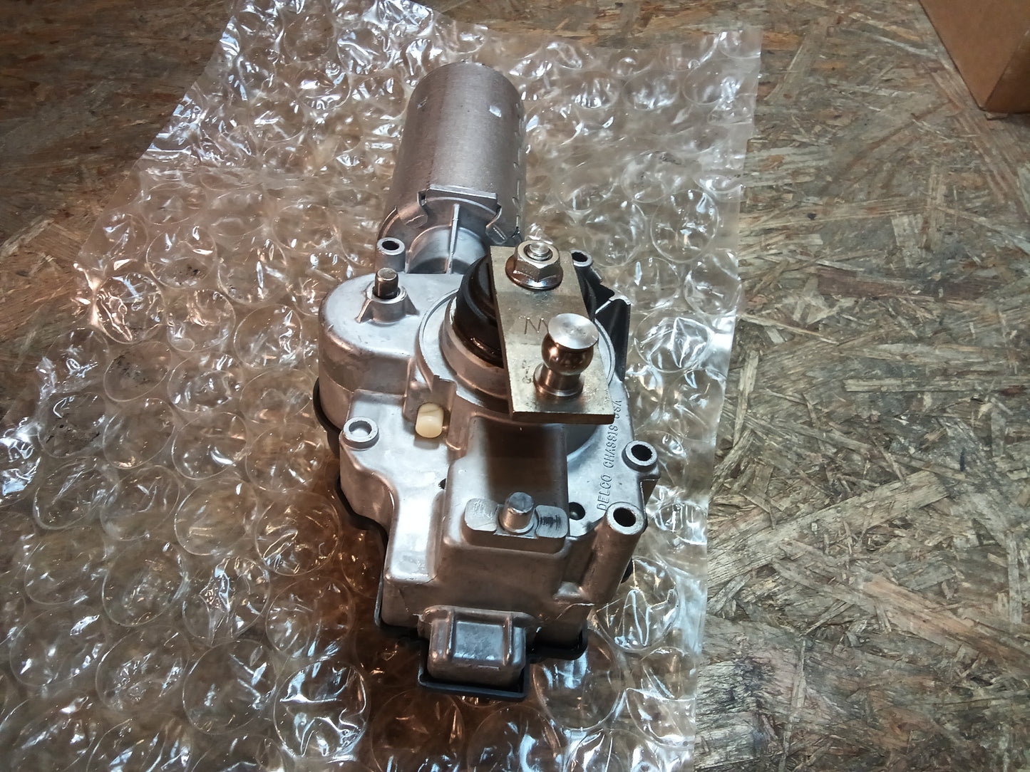 Modell leider unbekannt Wischermotor original Delco NEU