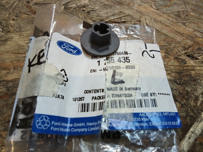 Ford Kuga MK3 Halteclip Frontisolierung original Ford NEU