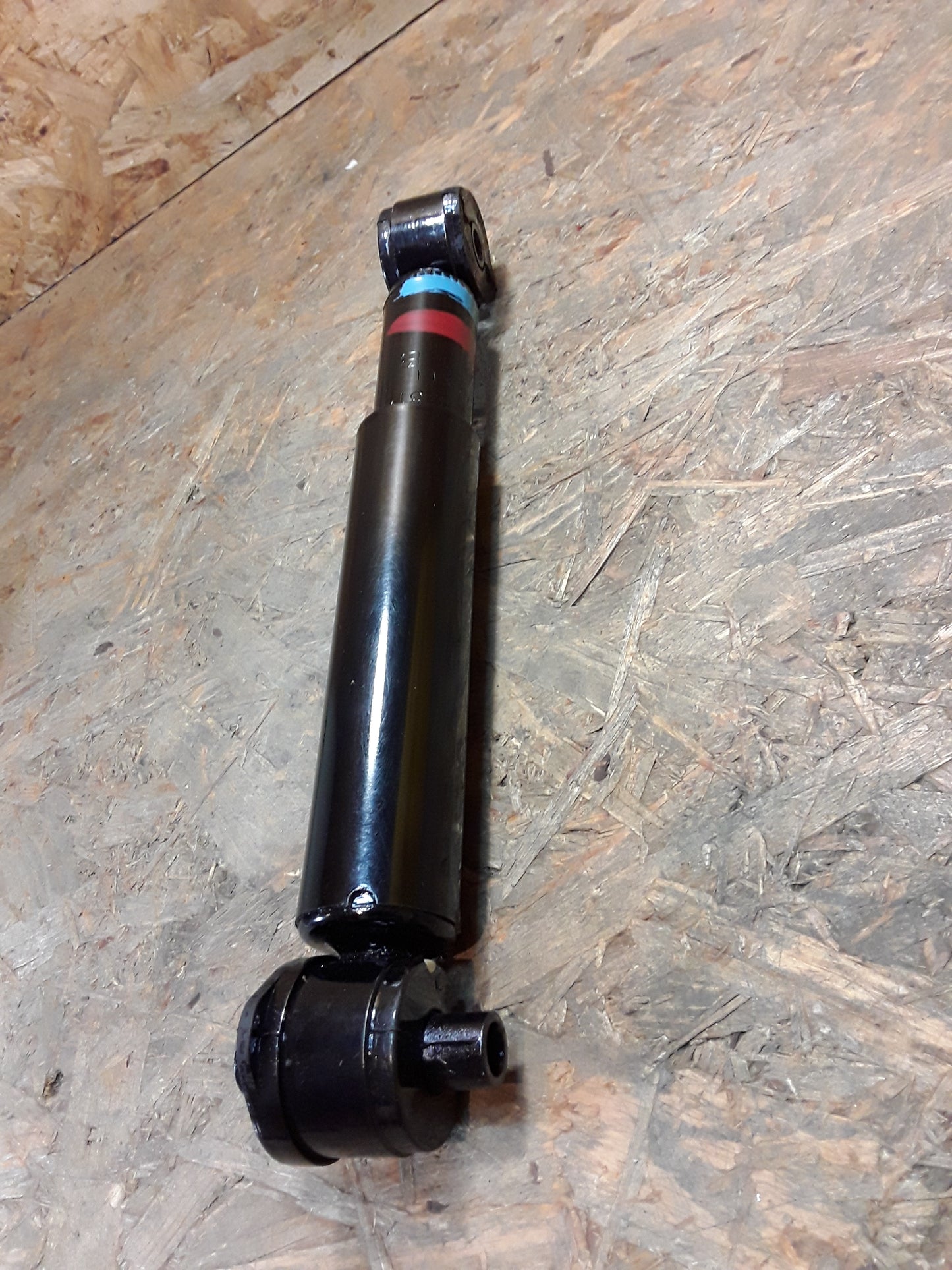 Mitsubishi Colt C10A Stoßdämpfer Hinterachse original Mitsubishi NEU