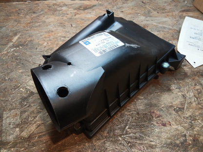 Vectra A Luftfilterkasten Unterteil original GM NEU