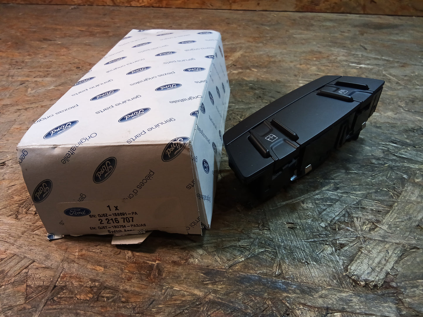 Ford Kuga Schalter Panoramadach original Ford NEU