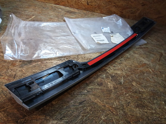 Vectra B Zierleiste Heckklappe Kofferraumdeckel original GM NEU