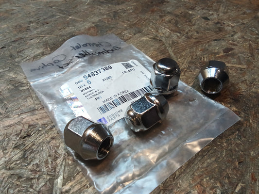 Chevrolet Captiva Radmutterset original GM NEU