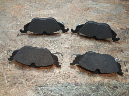 Astra G siehe Bild Bremsbeläge original GM NEU