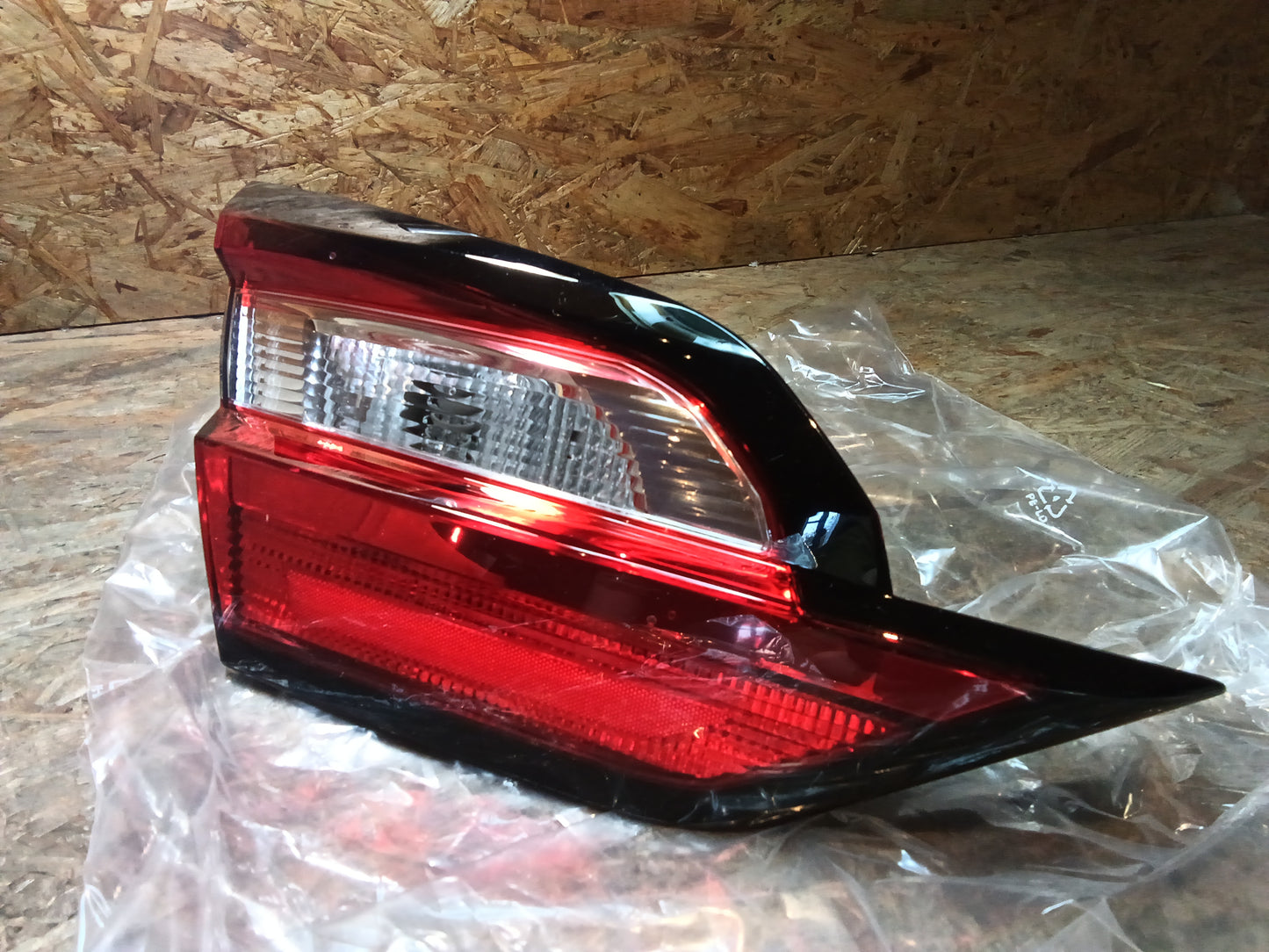 Ford Fiesta ab 12.21-.. Rücklicht links innen original Ford NEU