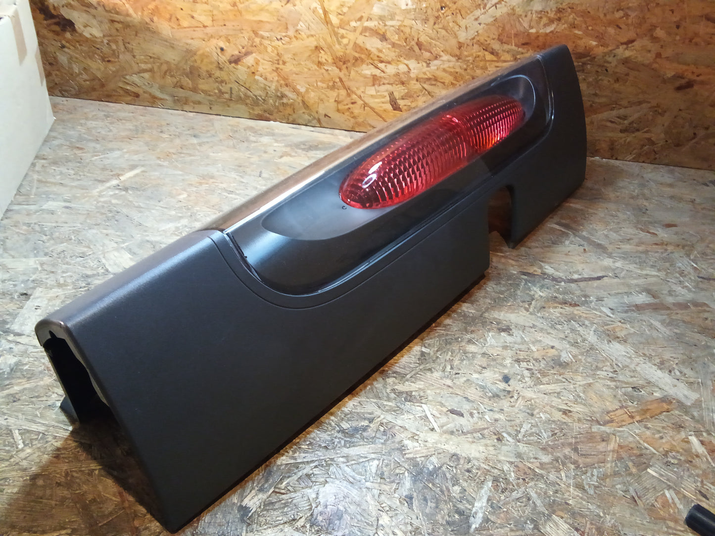 Vivaro A Renault Trafic ll Heckleuchte hinten links original GM NEU