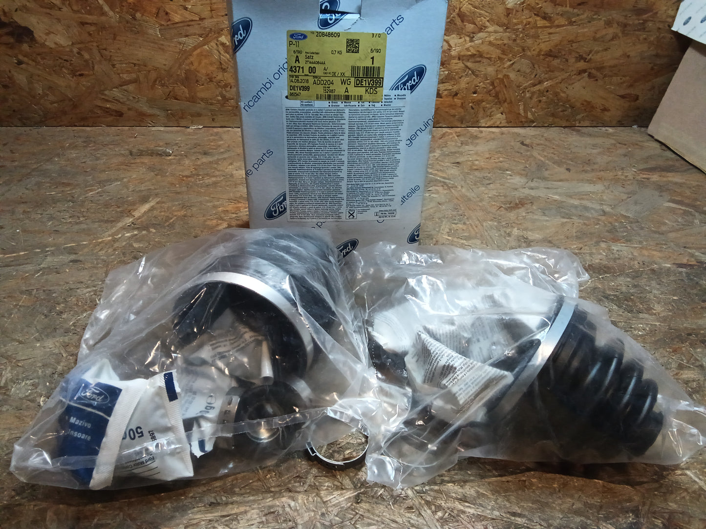 Ford Focus ll Tourneo Connect Faltenbalgsatz Antriebswelle vorne original Ford NEU