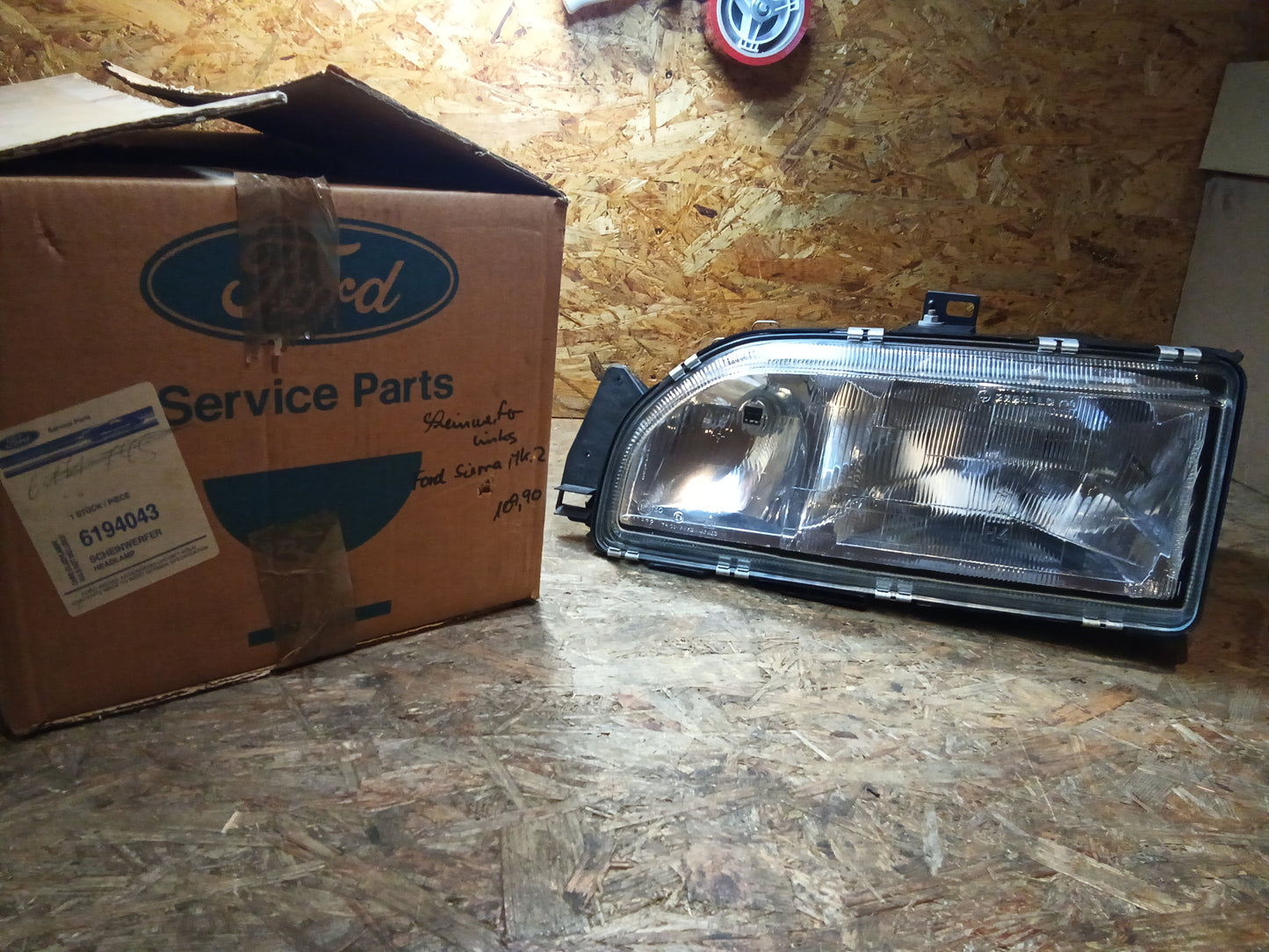 Ford Sierra MK2 Scheinwerfer links original Ford NEU