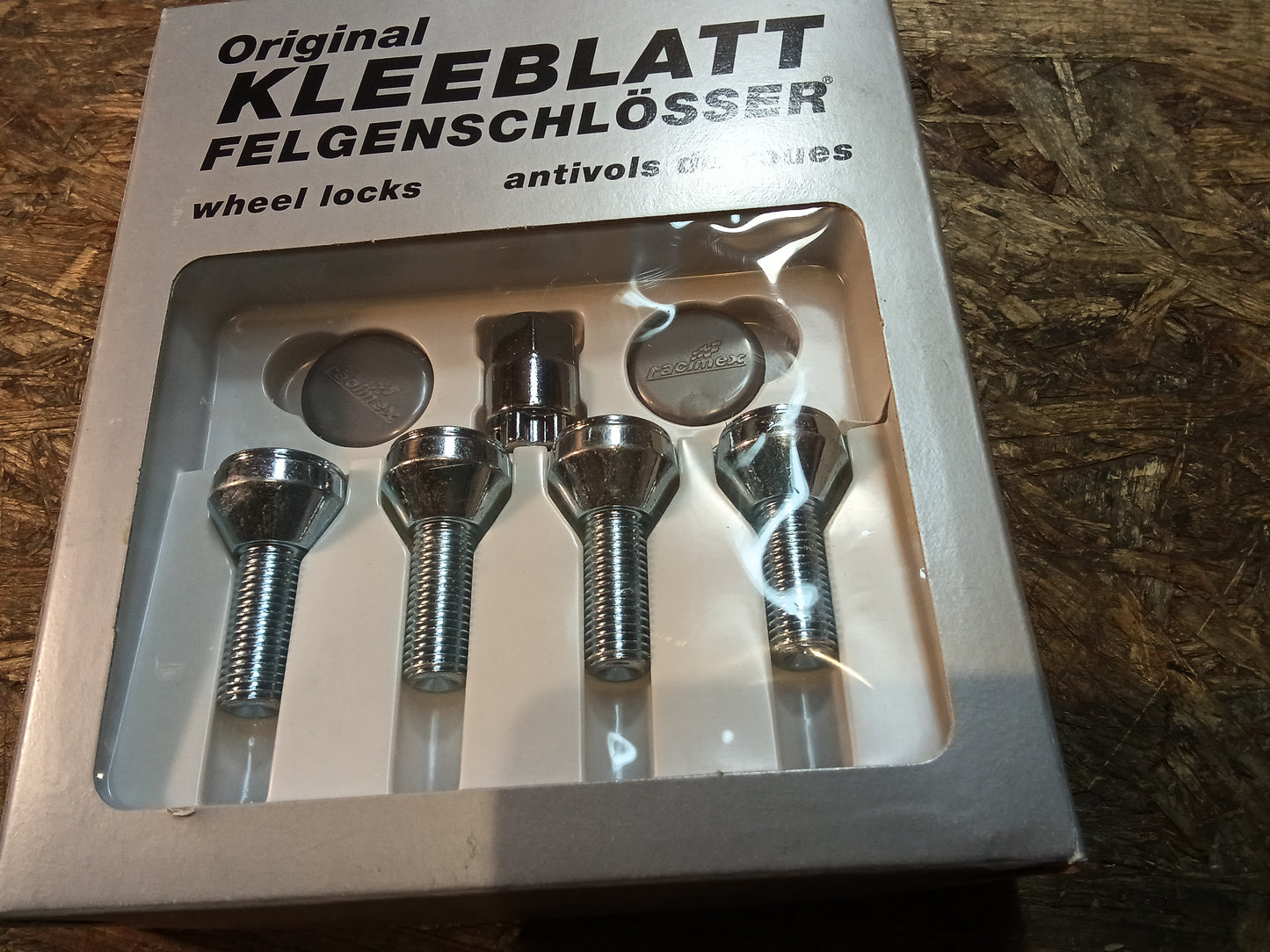 Diverse Fahrzeuge Satz Felgenschlösser original KLEEBLATT