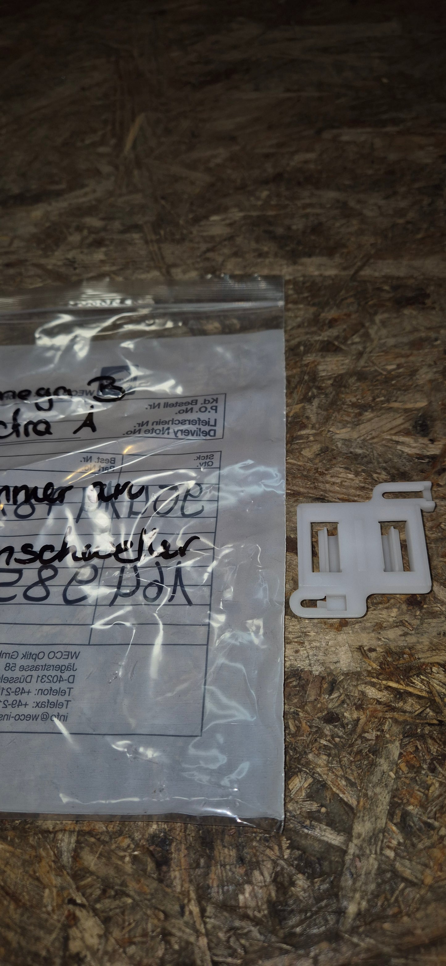 Klammer Seitenschweller, Omega, Vectra, Original GM Neu