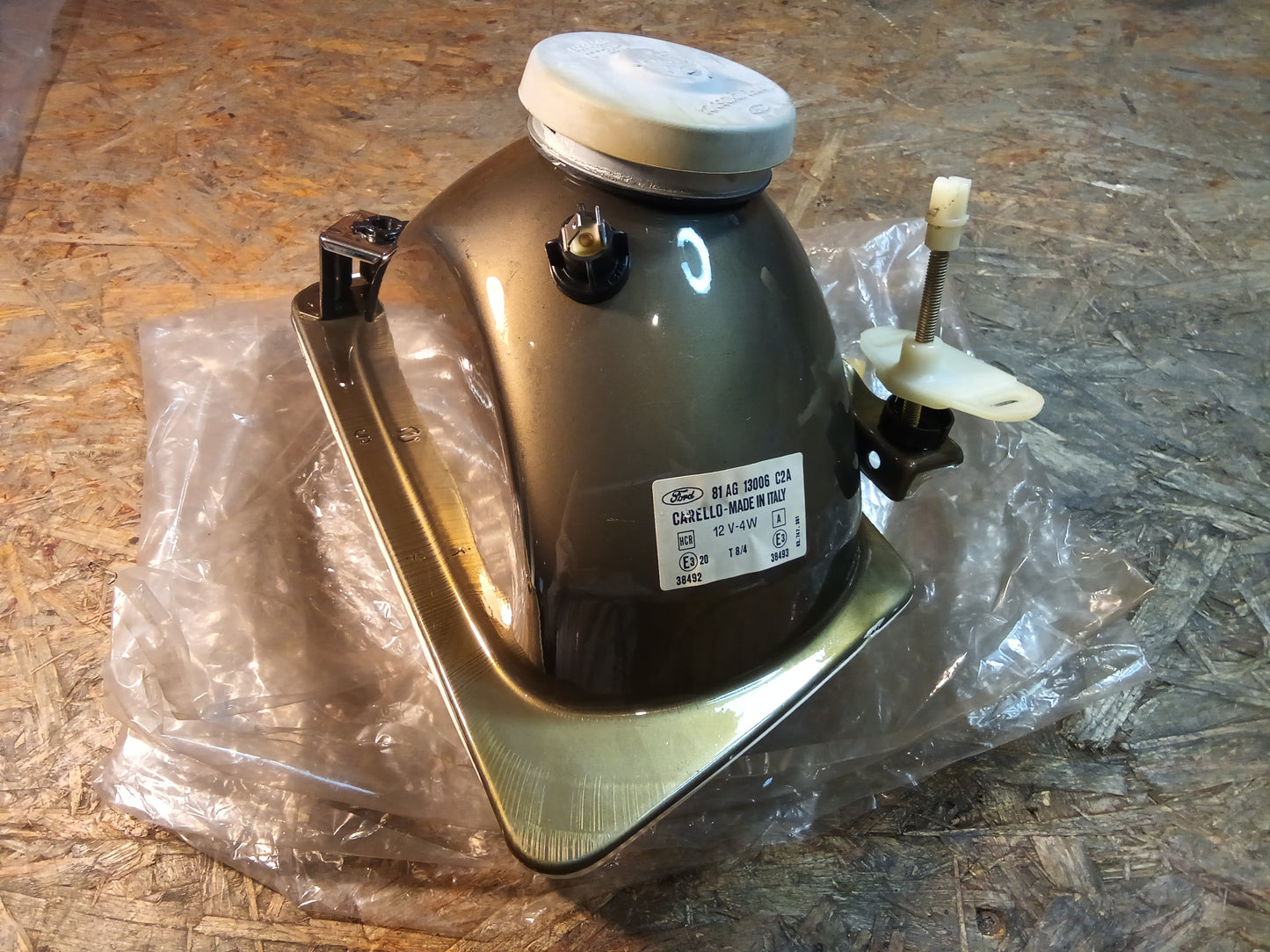 Ford Escort MK2 Scheinwerfer links original Ford NEU