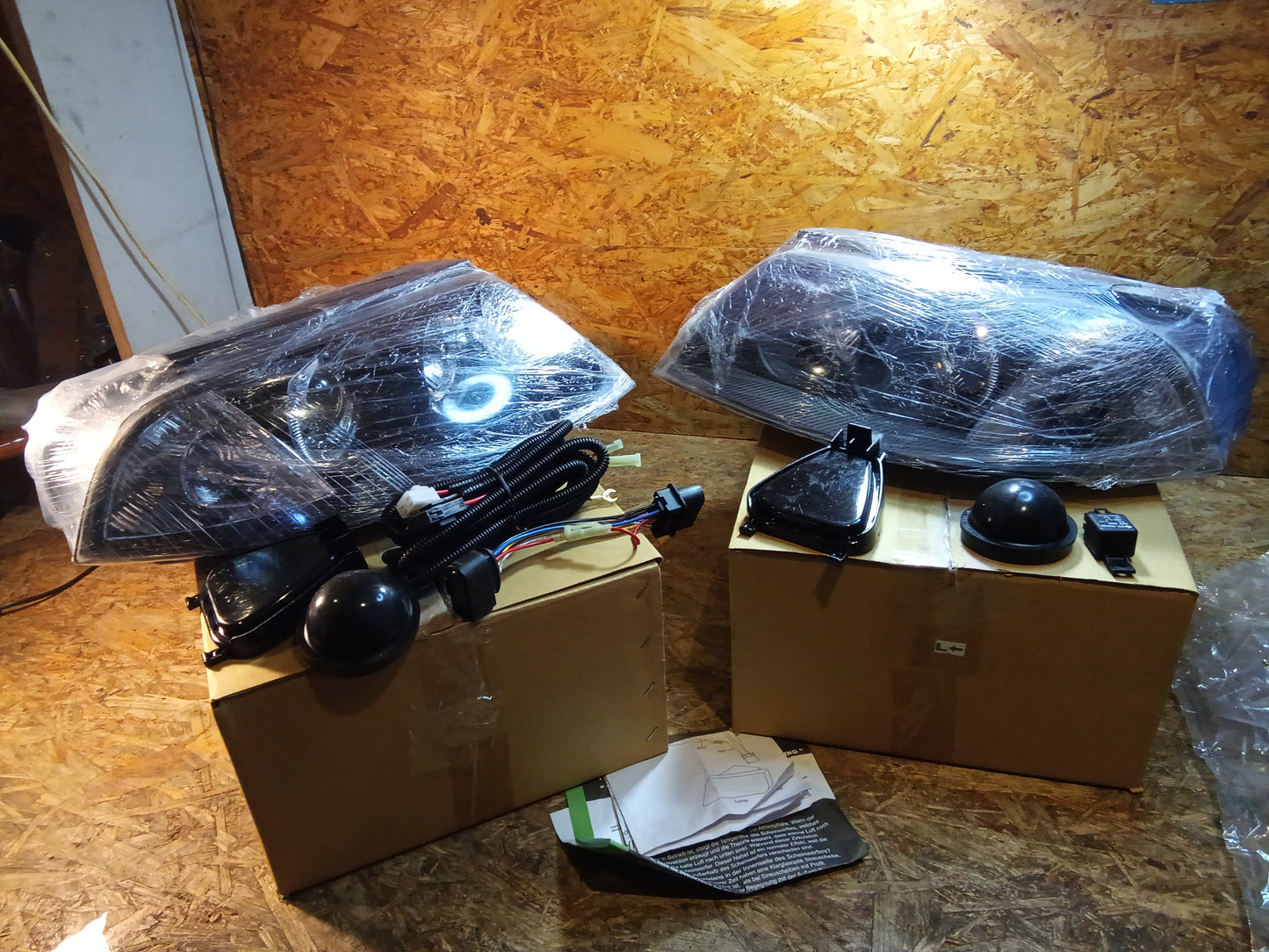 Tuning-Tec Angel Eyes Scheinwerfer für VW Passat 3BG 00-05 schwarz