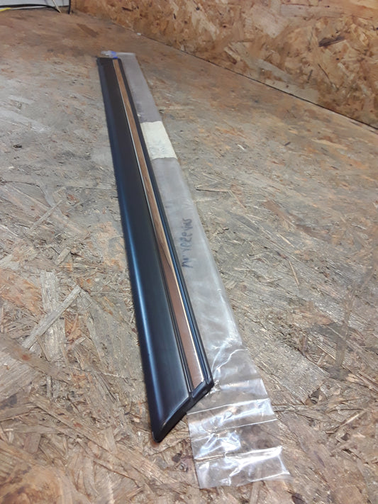 Ford Fiesta Bj 89-95 Zierstoßleiste Türe hinten original Ford NEU