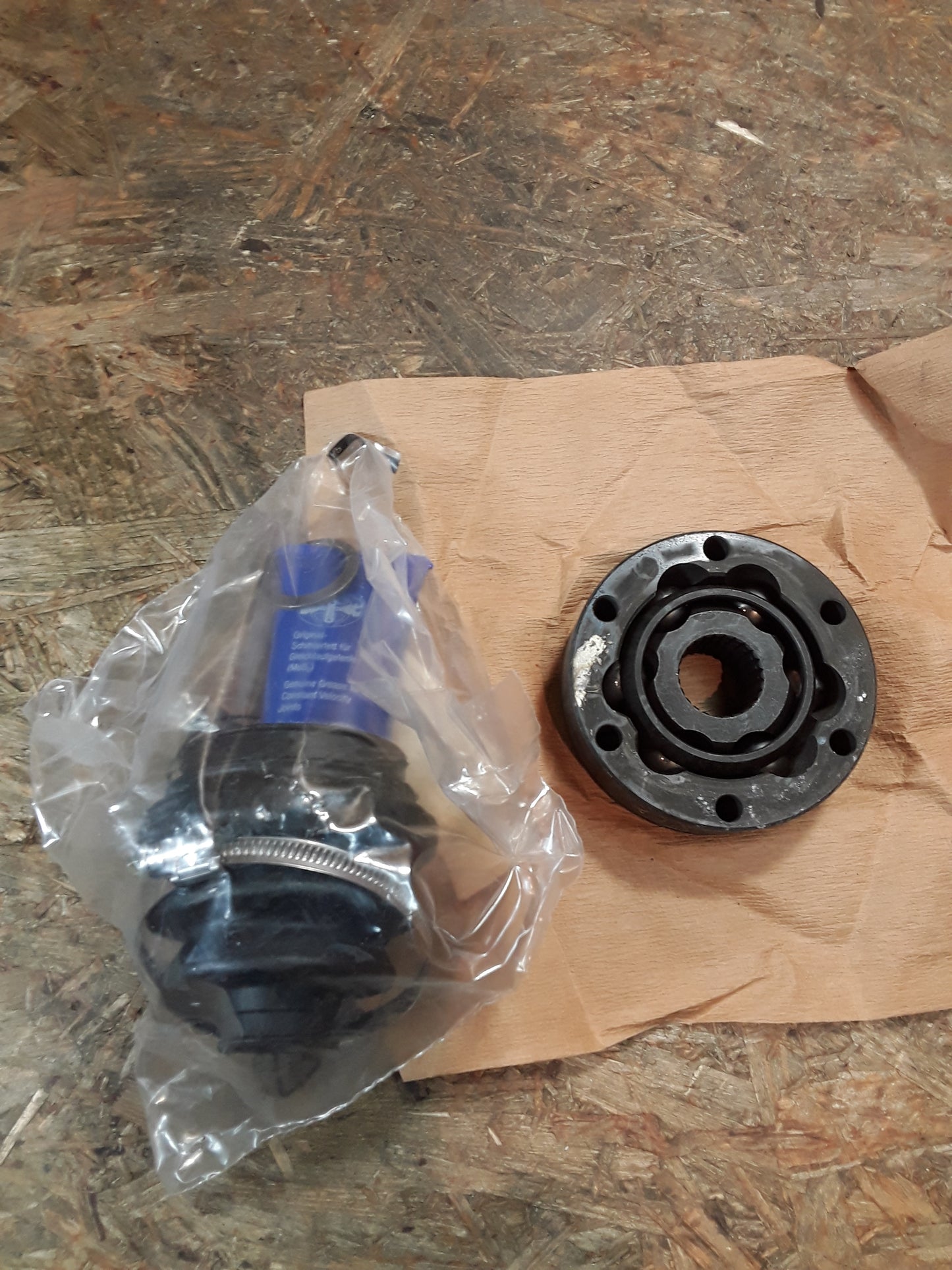 Ford Consul 1700/2000/2300 bis Bj 08.75 Gelenksatz original Spidan NEU