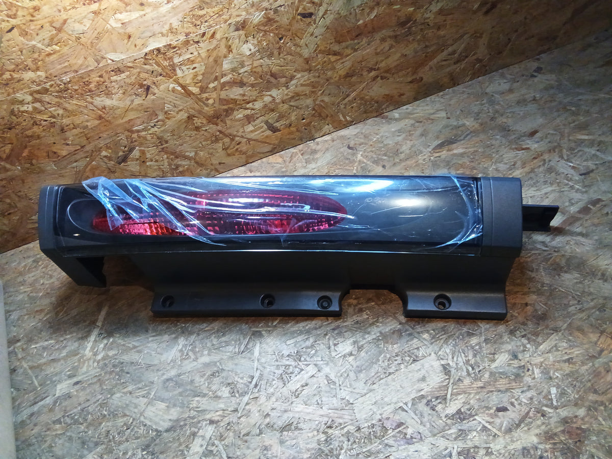 Vivaro Heckleuchte links original GM NEU