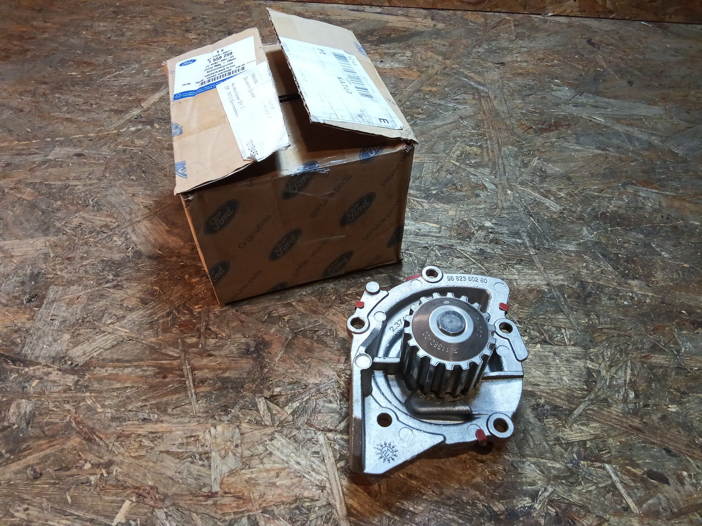 Ford Mondeo, S-Max, Focus Kuga 2.0,2.2D Pumpe Kühlmittel original Ford NEU