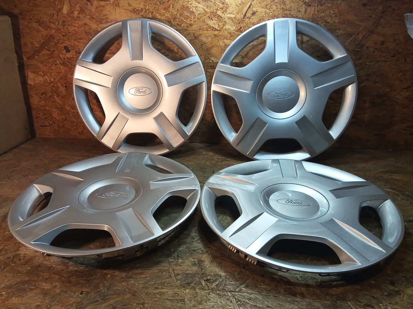 Ford KA MK2 14" Radkappensatz original Ford NEU