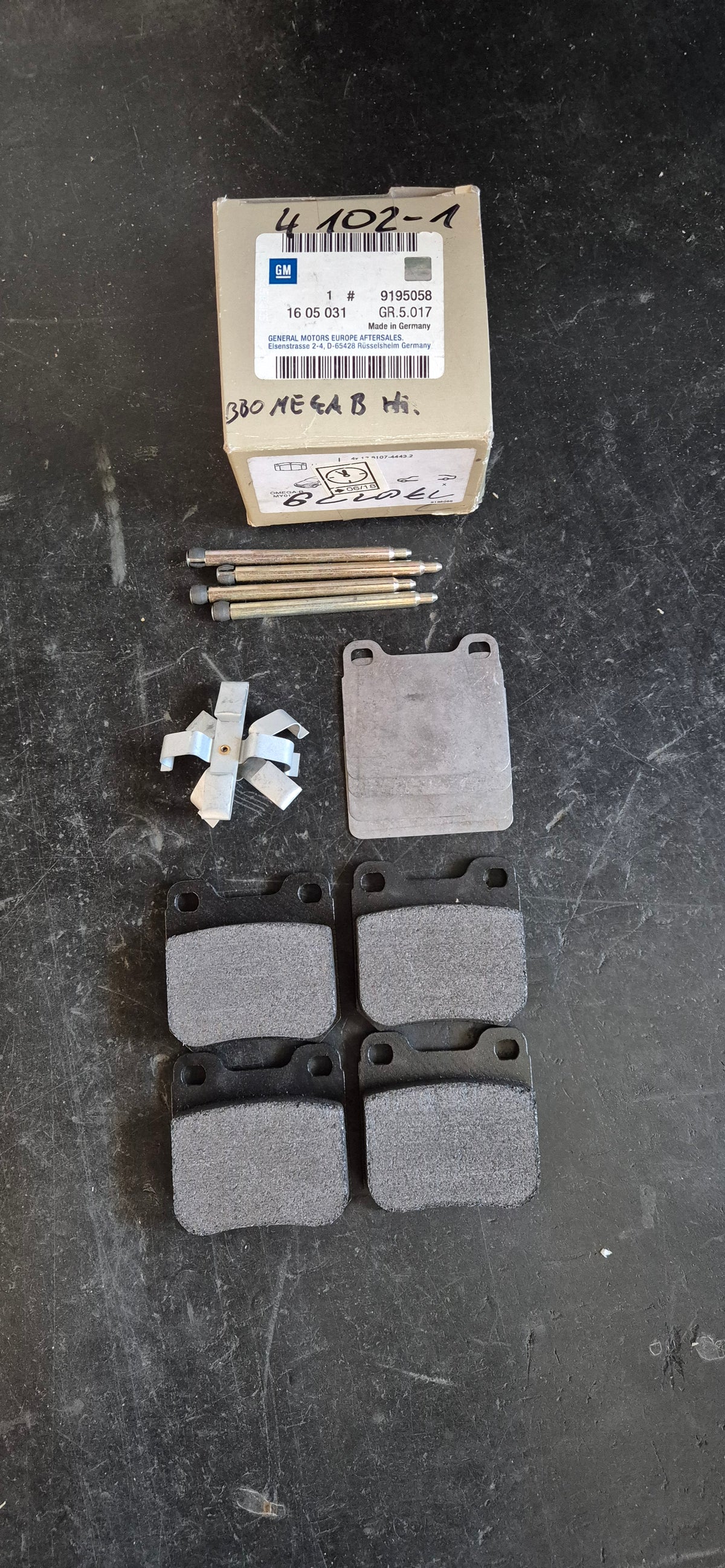 Bremsbelagsatz, Senator,Omega,Calibra,Vectra,Original GM Neu