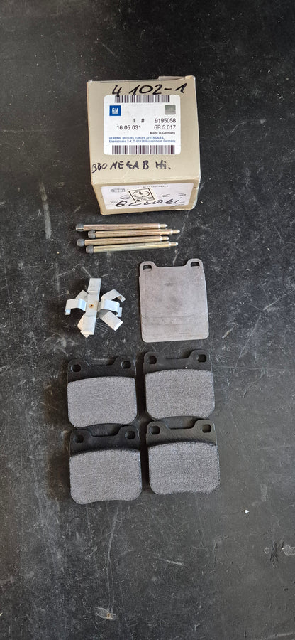 Bremsbelagsatz, Senator,Omega,Calibra,Vectra,Original GM Neu