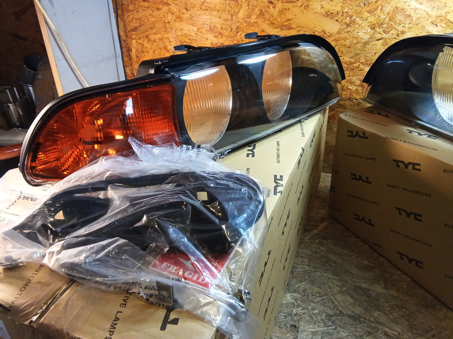 SCHEINWERFER Glas Gehäuse Blinker Orange+2x DICHTUNG+2x HALTER passt für BMW E39
