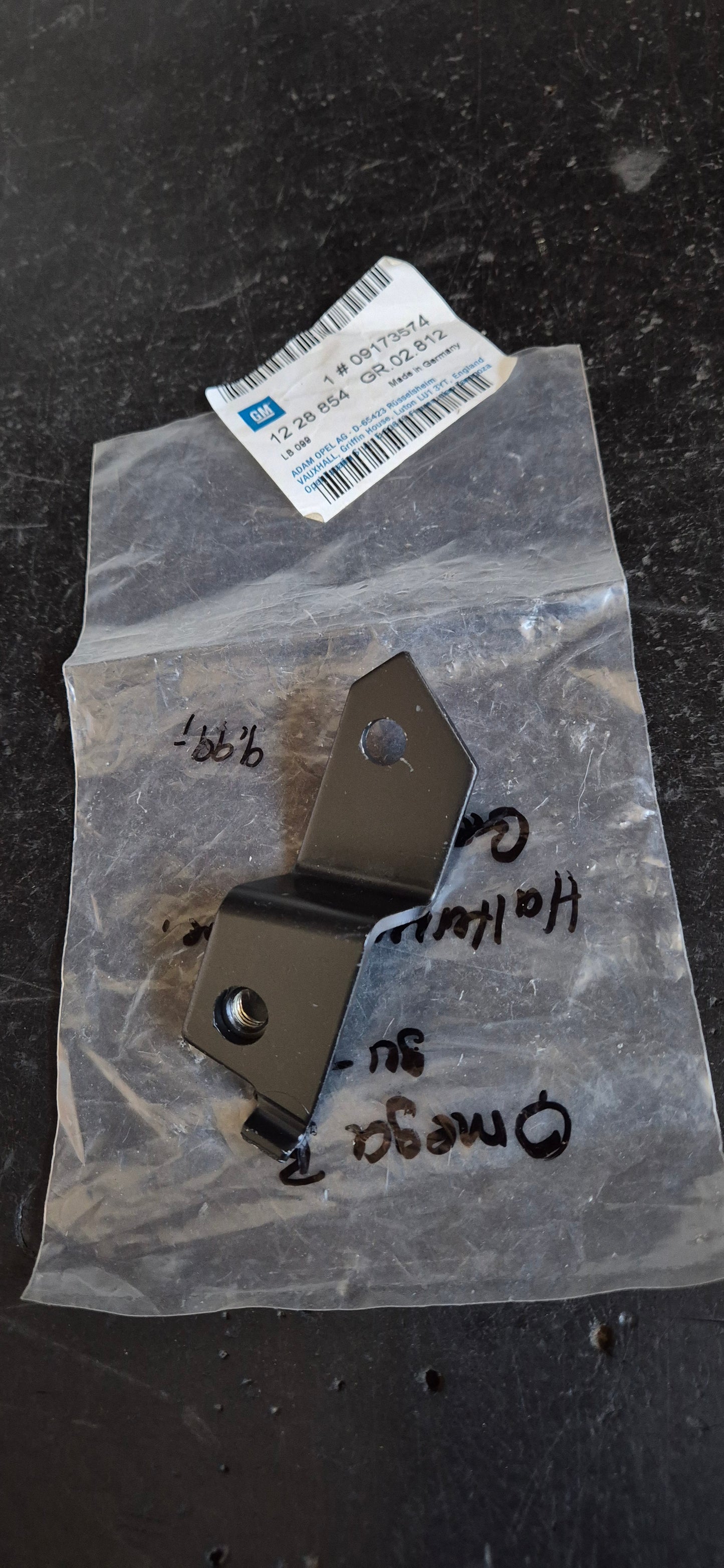 Halterung Hupe Gebläse Omega Original GM Neu