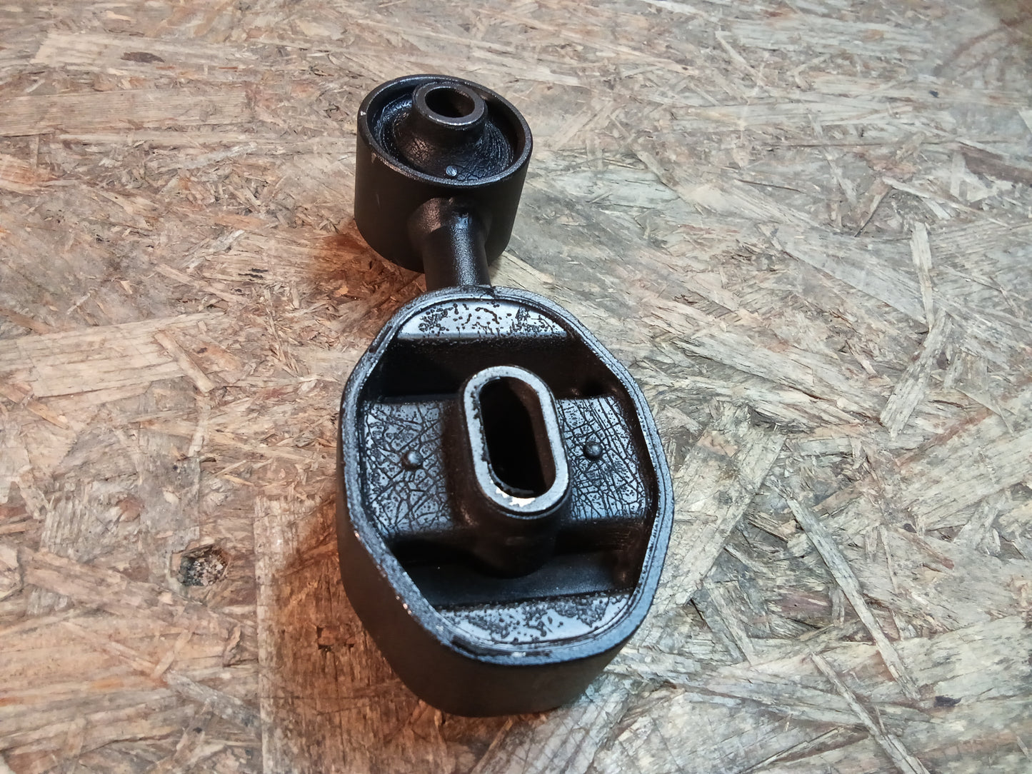 Vectra B (J96) Lagerung Motor original GM NEU