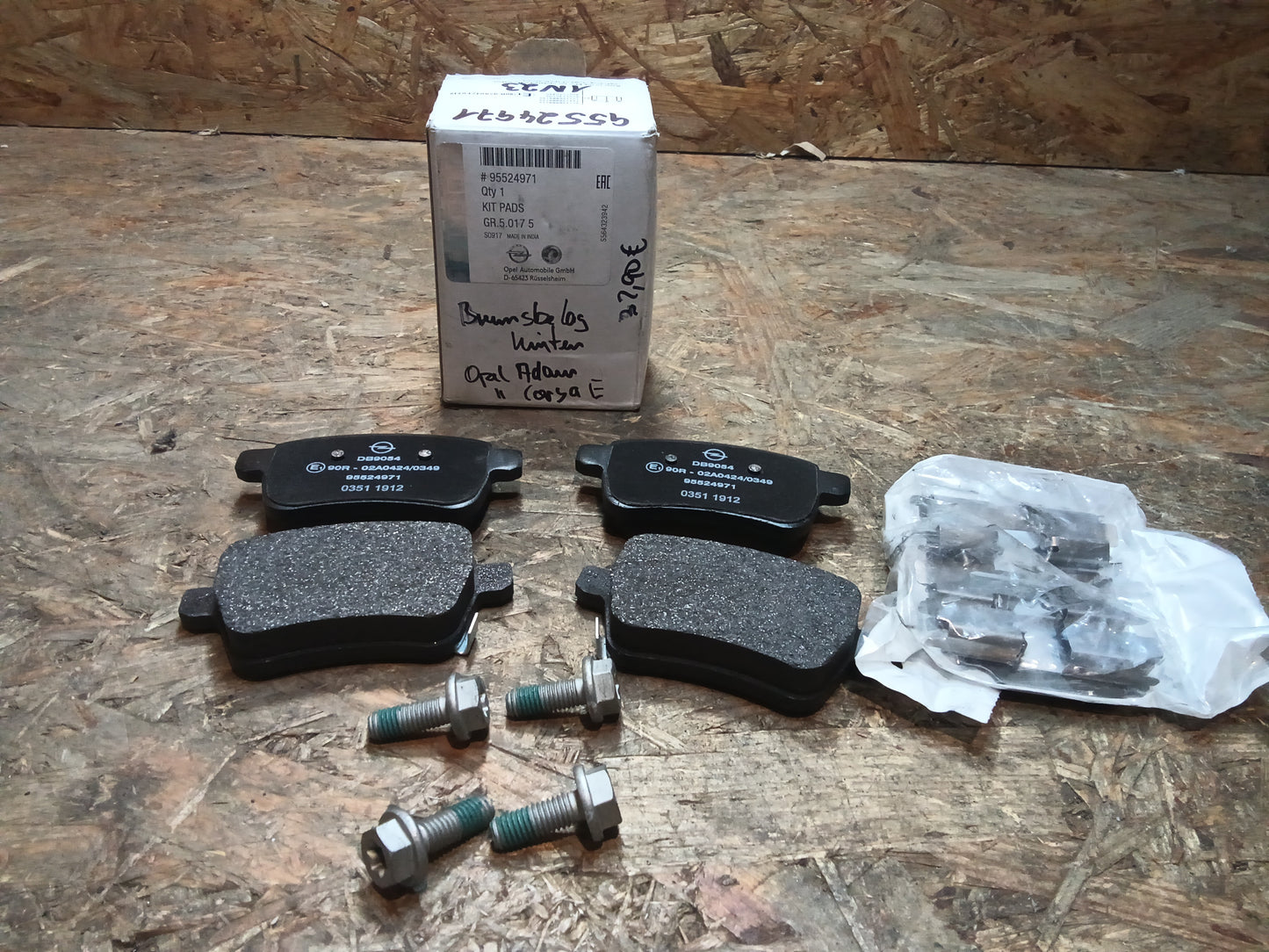 Opel Adam , Corsa E Bremsbelag hinten original GM NEU