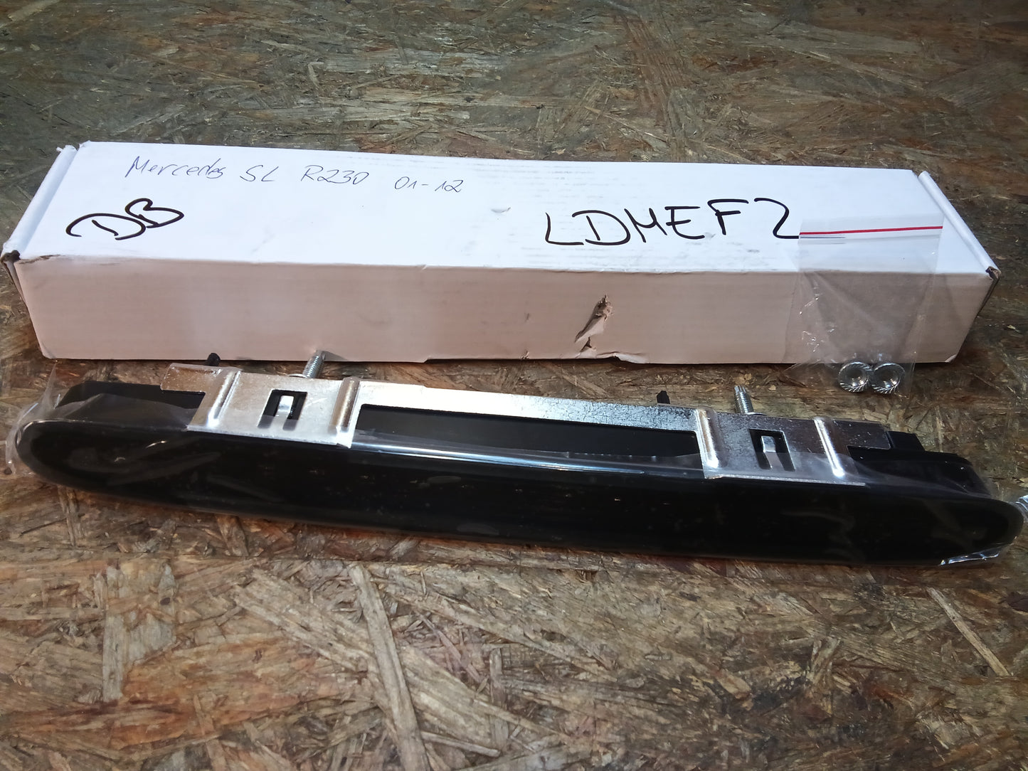 Tuning-Tec LED Lightbar Bremsleuchte für Mercedes Benz SL R230 01-12 schwarz