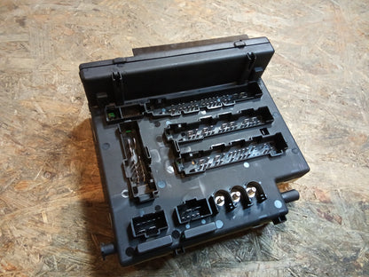 Ford Escort Trägerplatte Zentralelektrikbox original Ford NEU