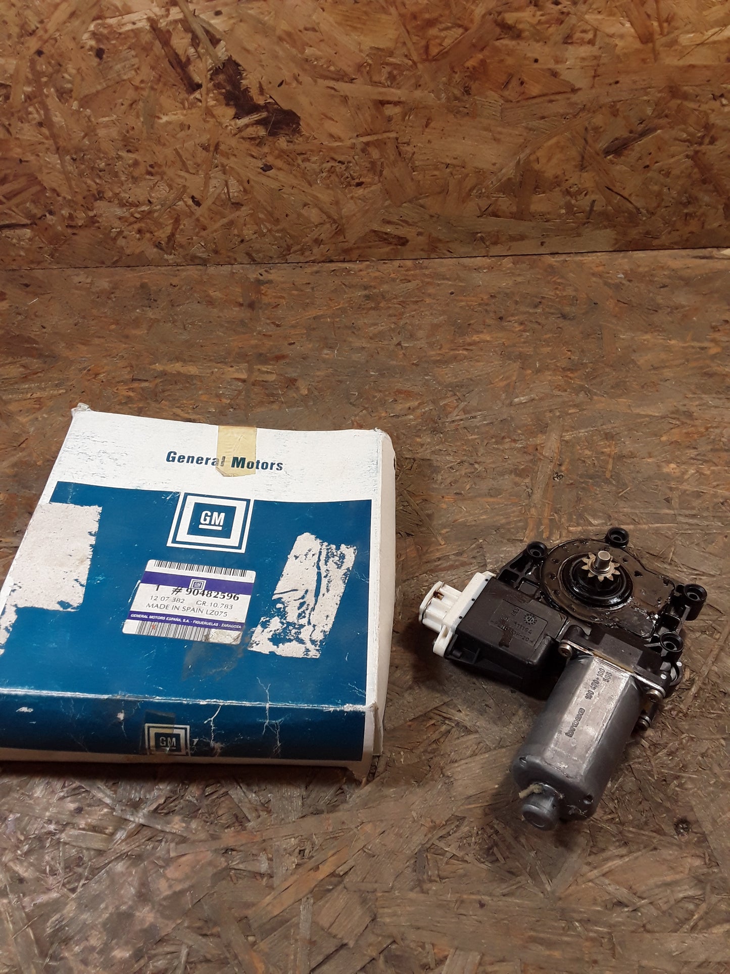 Opel Tigra Fensterhebermotor vorne rechts original GM Opel NEU