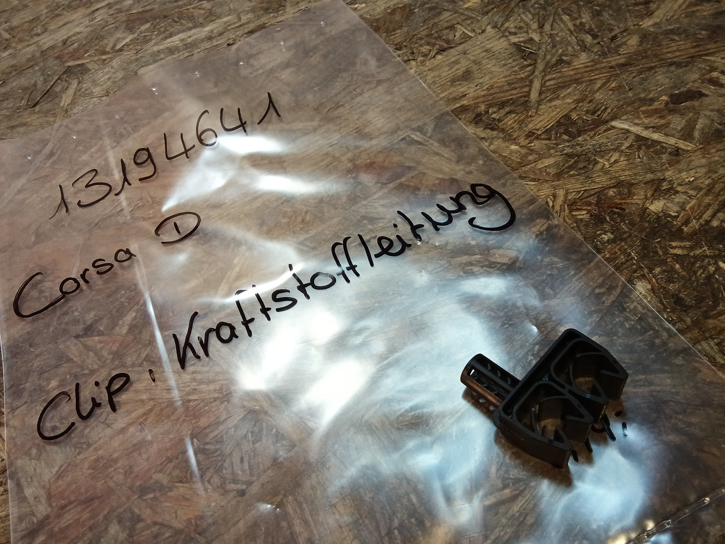 Corsa D Clip Kraftstoffleitung original GM NEU