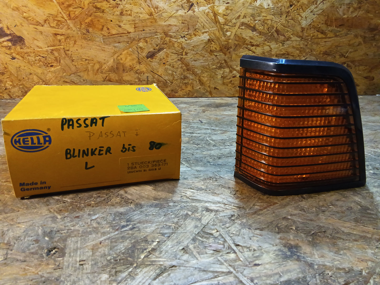 VW Passat Blinkerleuchte links original Hella NEU