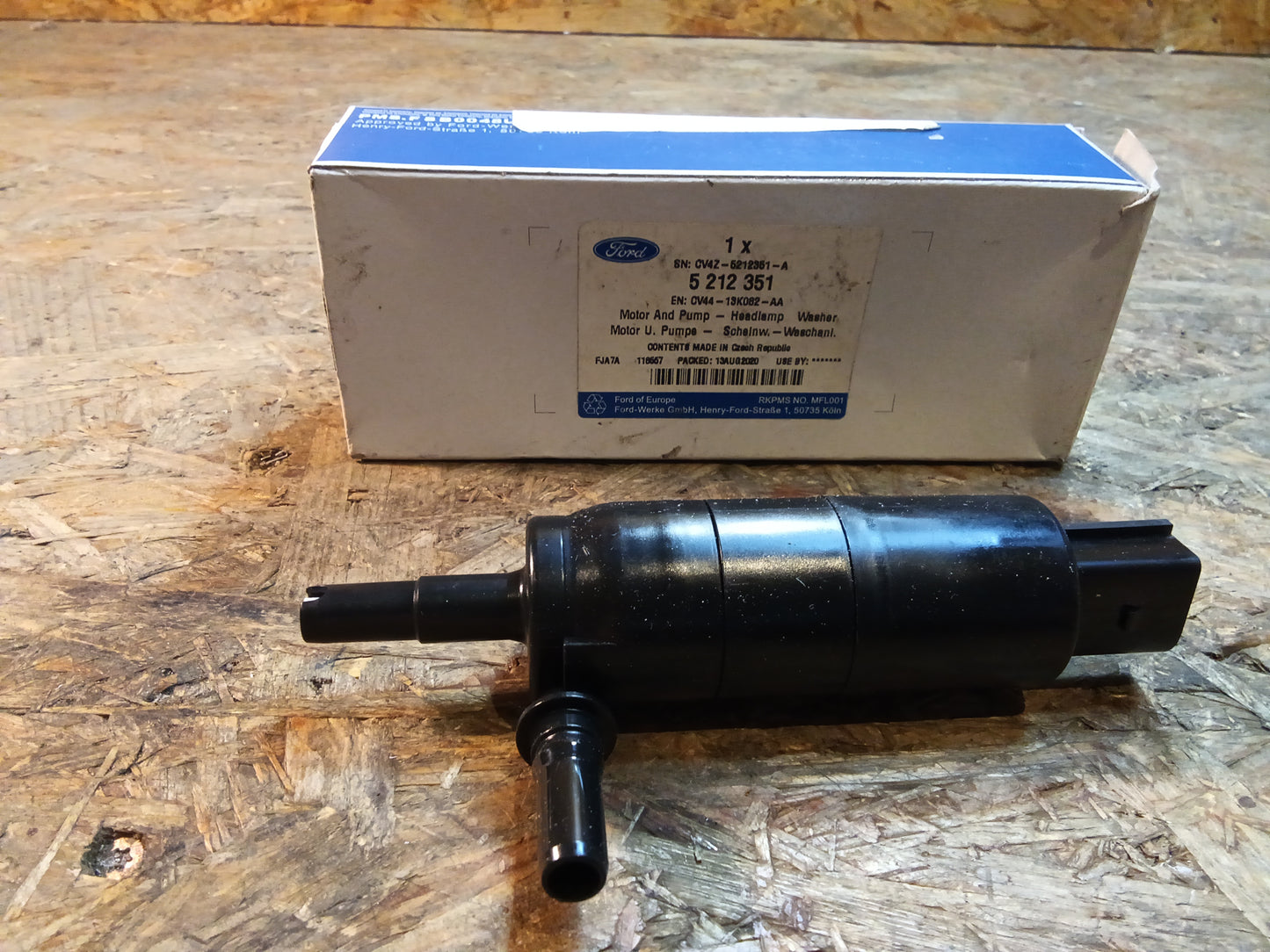 Ford Kuga 2/3 Pumpe Scheinwerferwaschanlage original Ford NEU