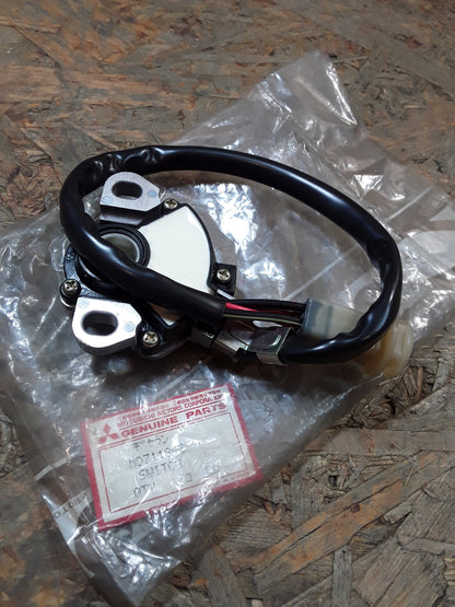 Mitsubishi Lancer Bj 85-89 Schalter original Mitsubishi NEU