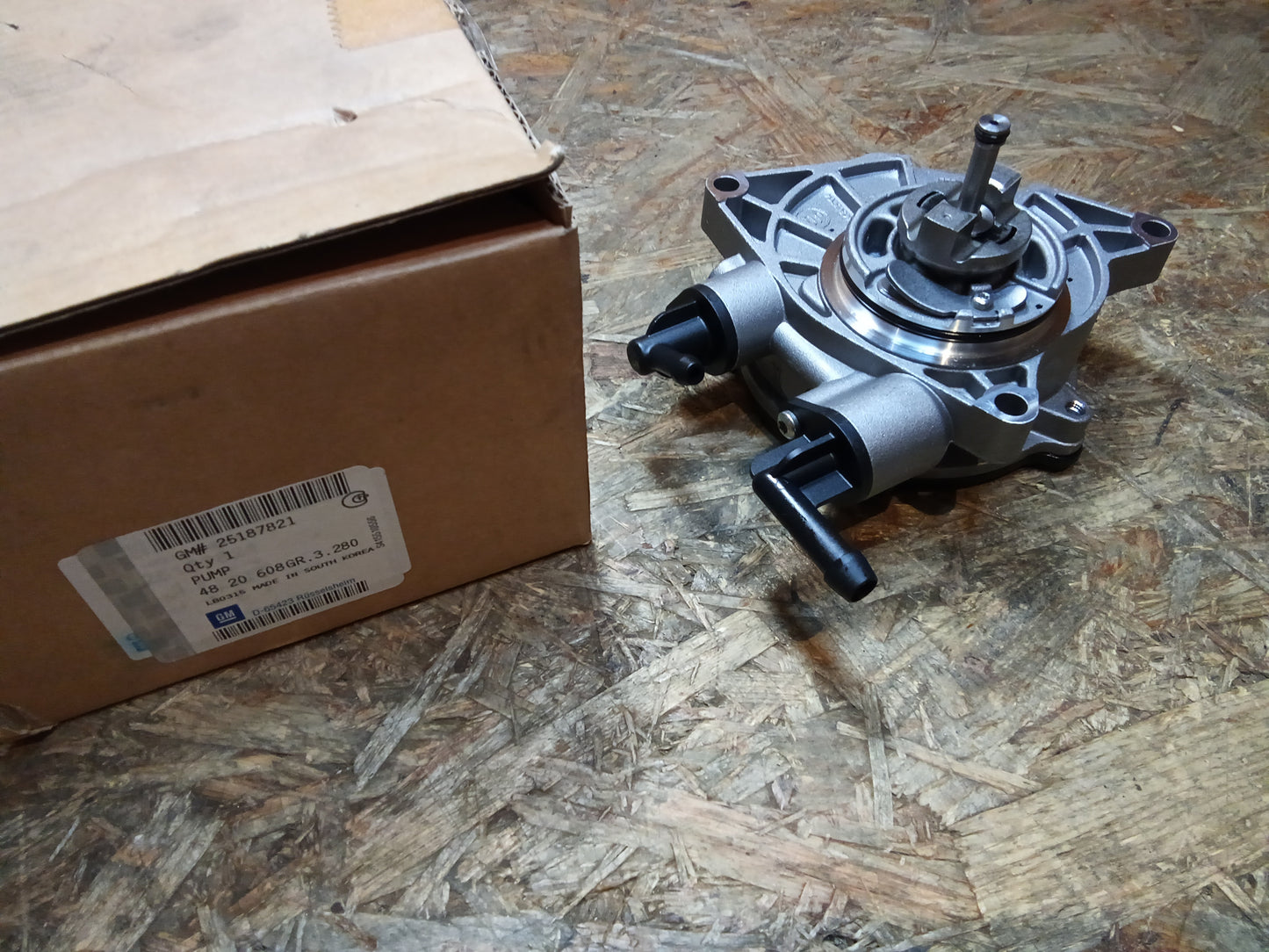 Opel Antara 2,2 CDTi Vacuumpumpe original GM NEU