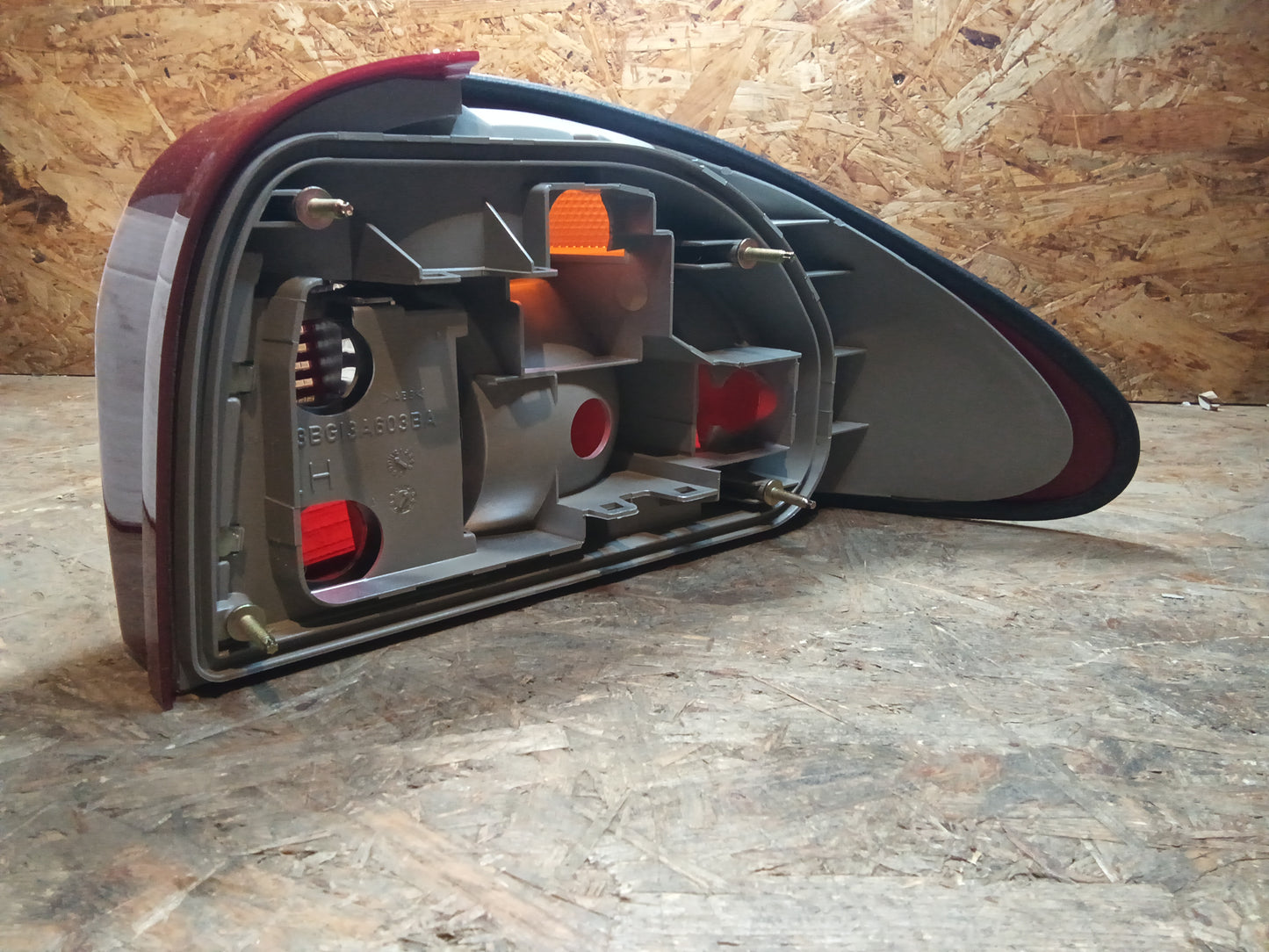 Ford Mondeo MK1 Rücklicht links original Ford NEU