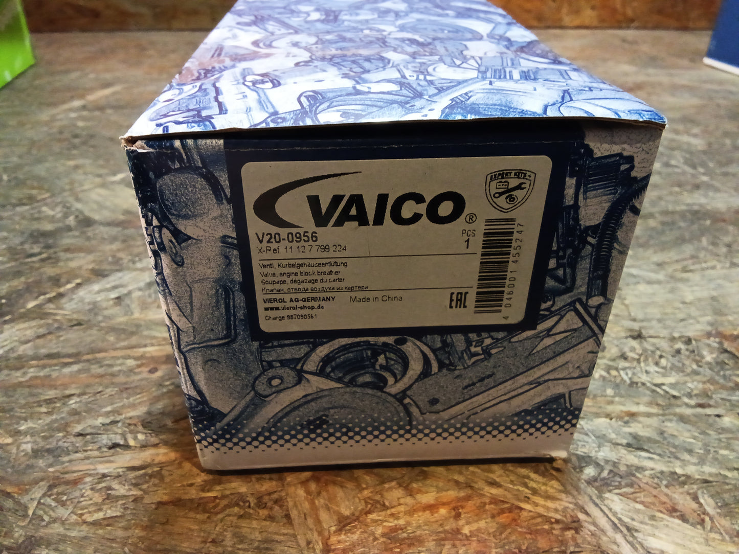 BMW E46,E90,E60,E87,X3 Ölabscheider Entlüftung original Vaico NEU