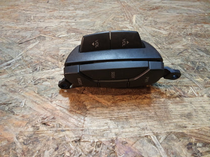 Chevrolet Captiva Opel Antara Radio Bedienschalter an Lenkrad original GM NEU
