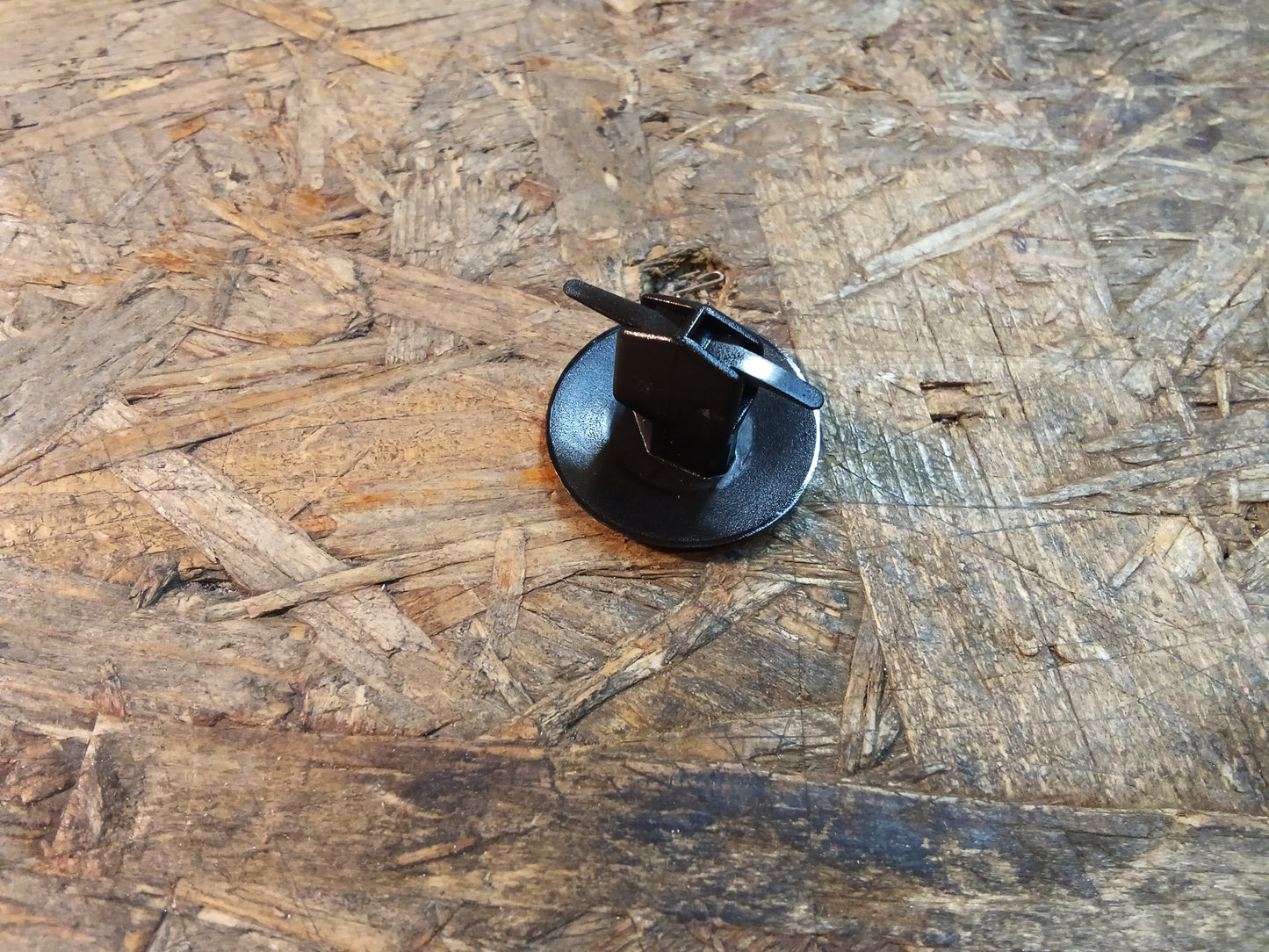 Ford Sierra Scorpio Granada Clip Innenraumflügel original Ford NEU