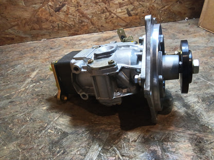 Ford Transit 2.4l Einspritzpumpe original Bosch NEU