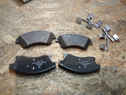 Astra J Bremsbeläge vorn original GM NEU