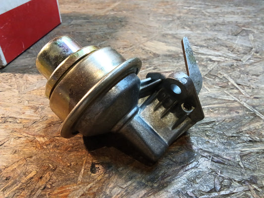 Kadett D 1.3 Unterdruckdose original AC DELCO NEU