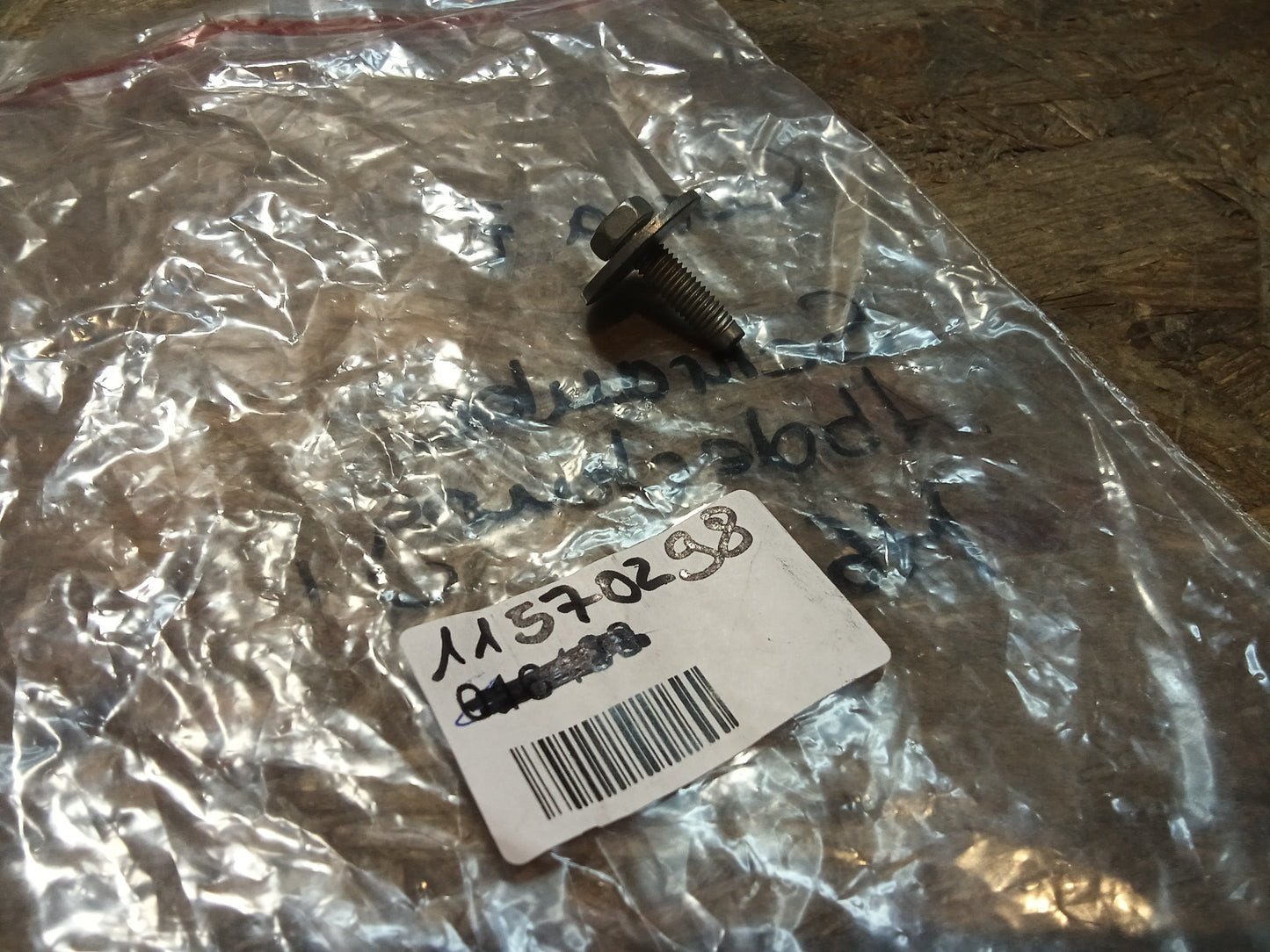 Corsa E Schraube an Abdeckung M6x20 original GM NEU