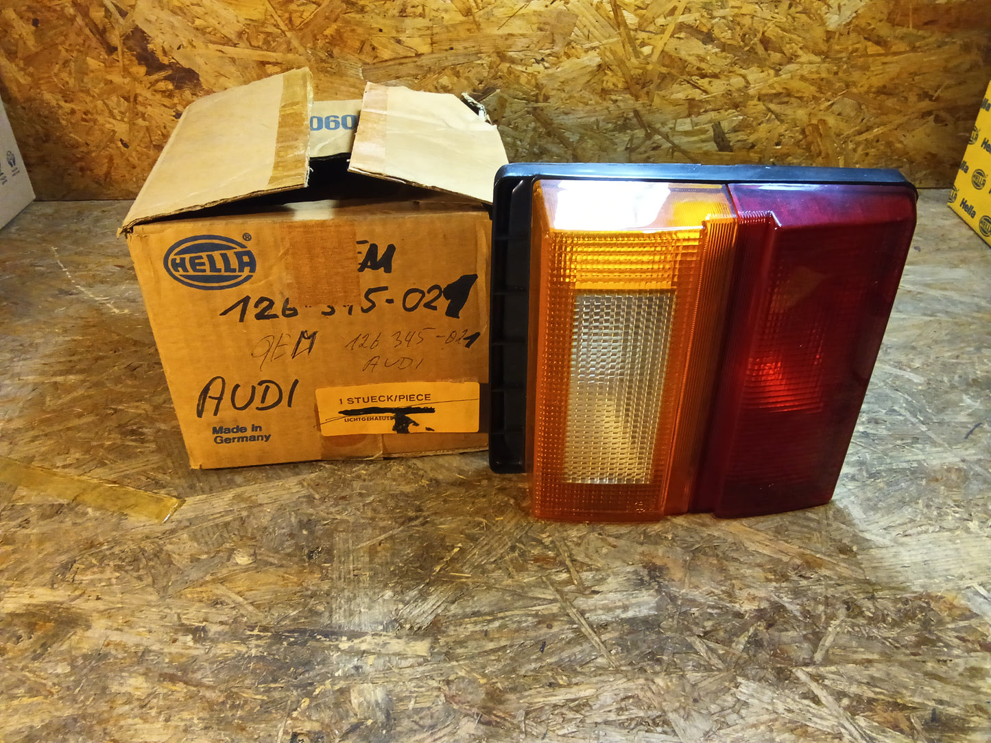 Audi Lichtgehäuse original Hella NEU