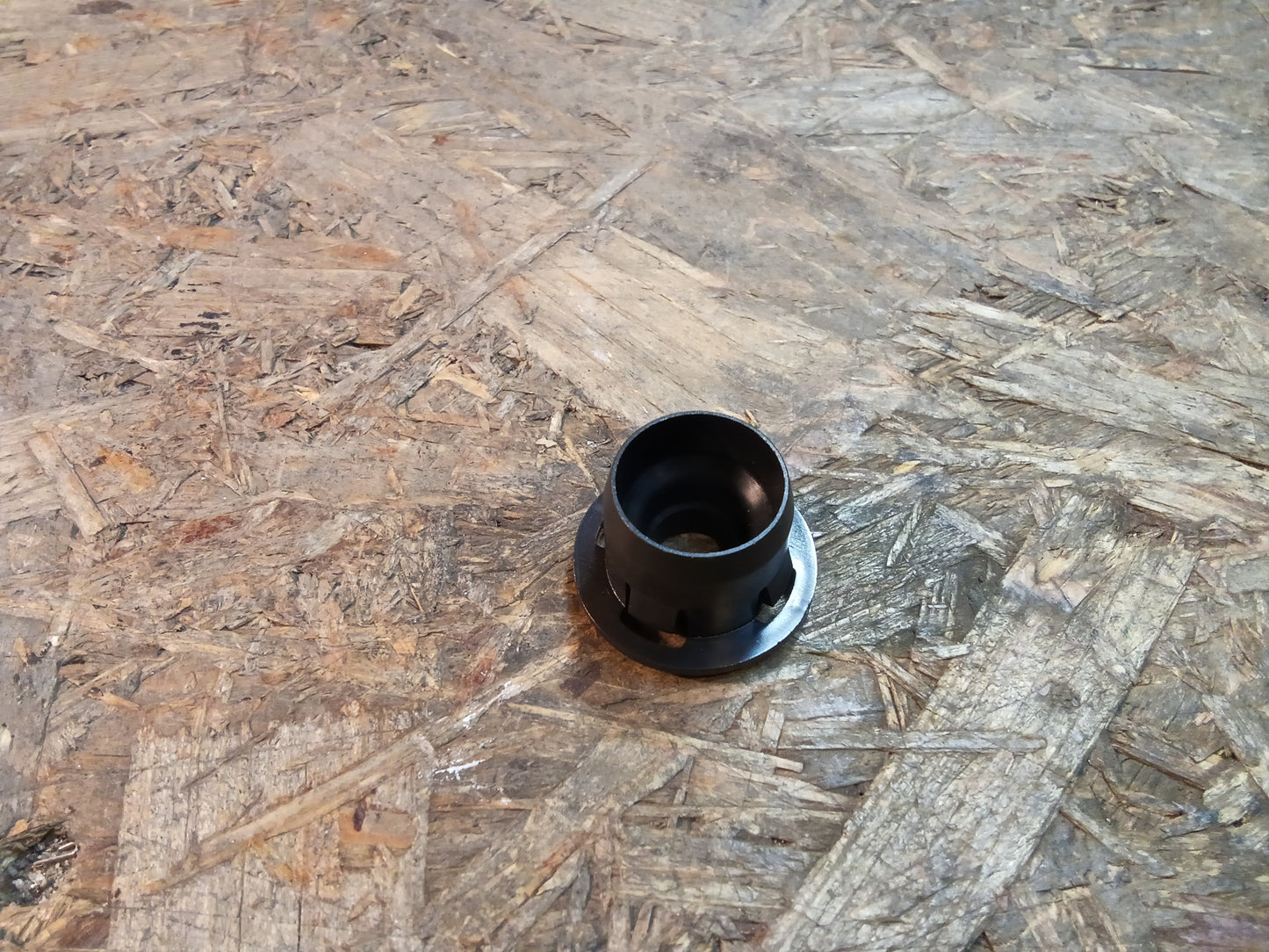 Ford Escort MK4/ RS/ Turbo XR/ XR3i Clip an Radlauf original Ford NEU