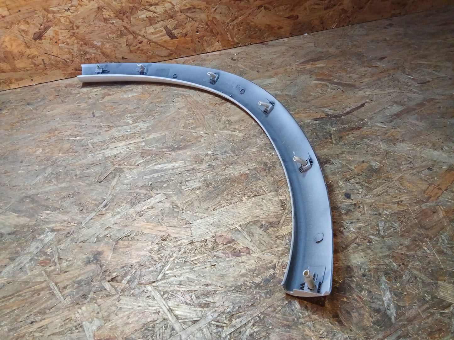 Corsa B Zierleiste vorne links original GM NEU