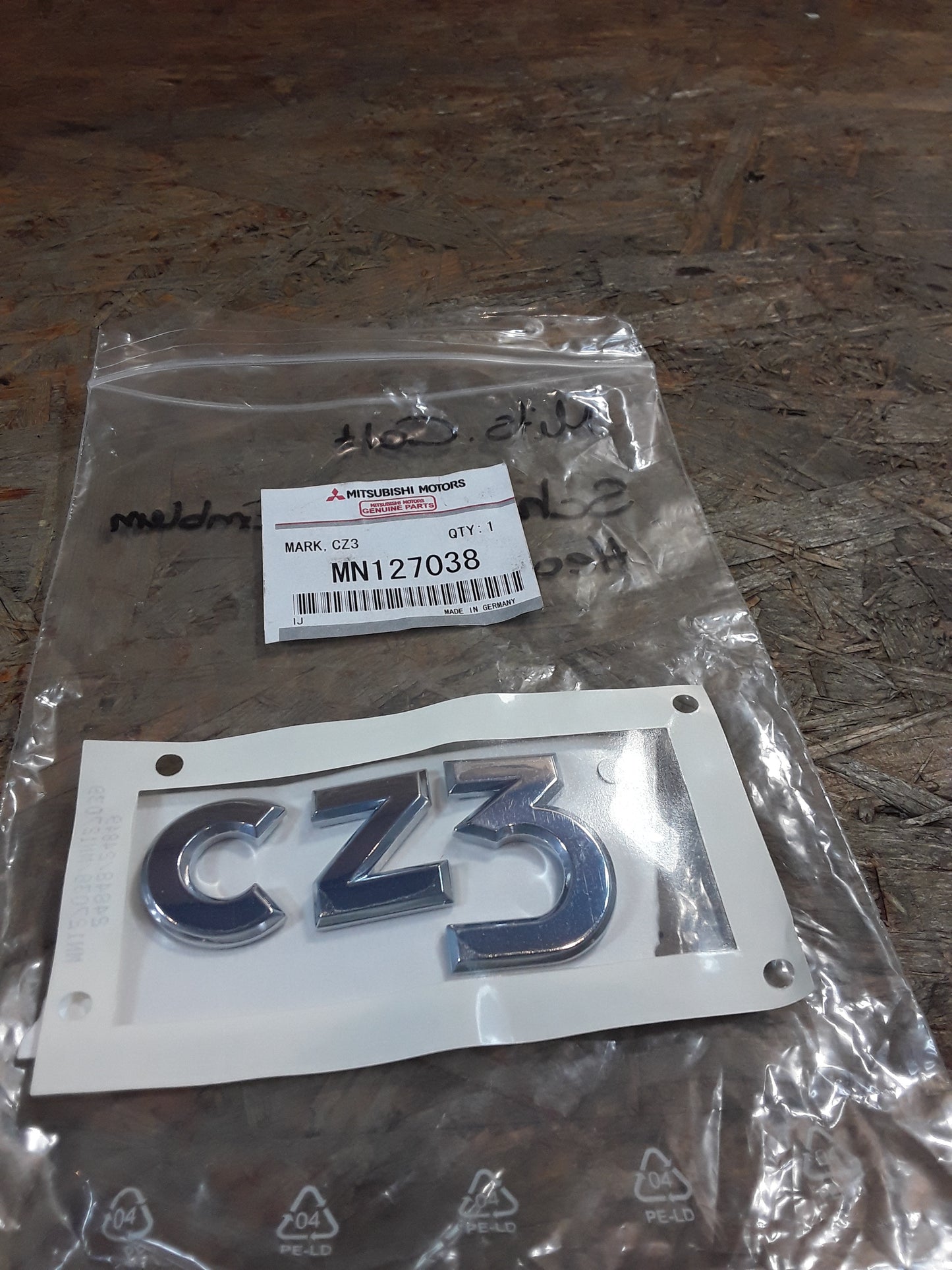 Mitsubishi Colt Schriftzug Emblem Heckklappe original Mitsubishi NEU